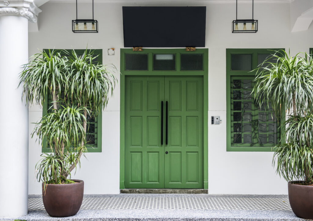 Asian house style door installation